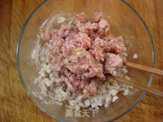 比炸藕盒更胜一筹——香煎莲藕饼的做法步骤：6