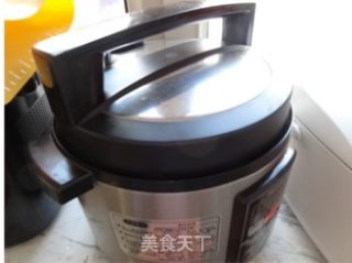 几个要点做出汤汁红亮味道浓郁的——番茄牛肉的做法步骤：12