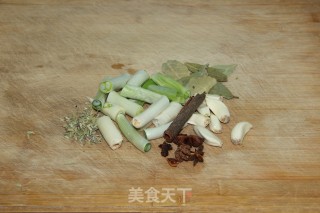 红烧牛肉的做法步骤：3