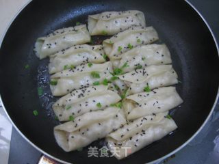 鲜肉锅贴的做法步骤：12