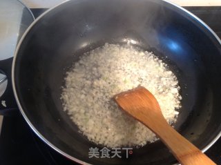 [蒜蓉粉丝蒸扇贝]-------蒸出鲜美味的做法步骤：5