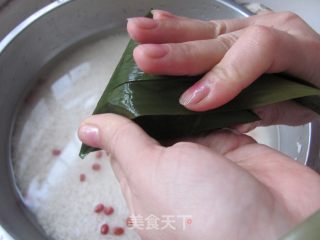 红豆蜜枣粽的做法步骤：7