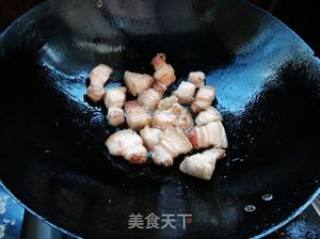 五花肉烧粽子的做法步骤：4