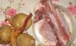 土豆炖牛肉的做法步骤：1