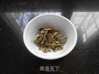 薄荷菊花茶的做法步骤：1