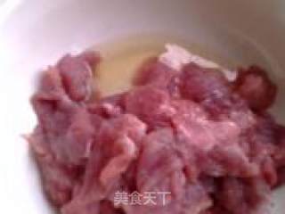 锅包肉（正宗东北做法-色泽鲜艳、香酥甜脆）的做法步骤：2