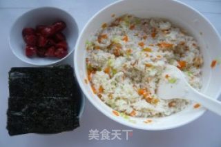 酸爽开胃——紫菜饭团的做法步骤：5