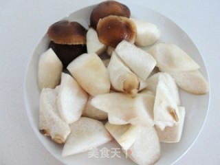 蒜子酱烧杏鲍菇的做法步骤：1