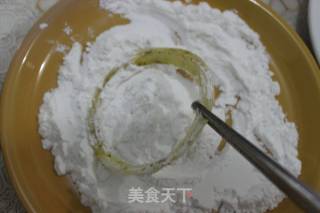 酥脆洋葱圈的做法步骤：4