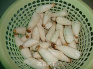 【杏鲍菇炒肉片】的做法步骤：1