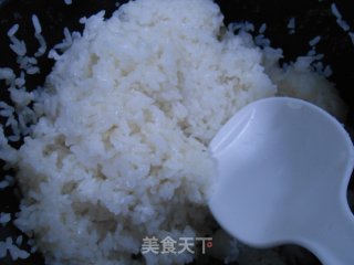 饭团之——香菇肉末饭团的做法步骤：2