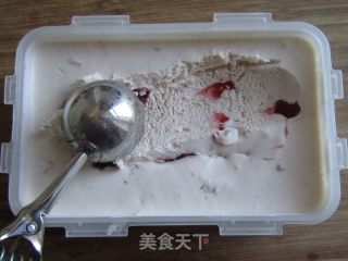 草莓酱冰淇淋的做法步骤：12