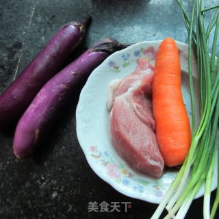 煎胡萝卜肉泥茄盒的做法步骤：1