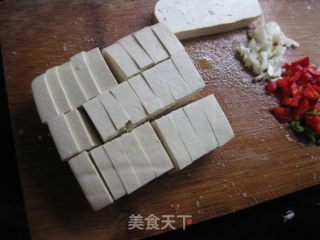 茄汁肉末烧豆腐的做法步骤：1