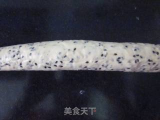 【芝麻辫子包】上班族学会用最短的时间做出简单造型的主食面包的做法步骤：9