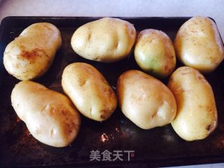 土豆泥 twice baked potatoes 经典美式西餐的做法步骤：1