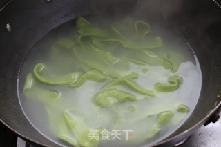 咥一口面，嘹扎咧——蒜蘸菠菜面的做法步骤：11