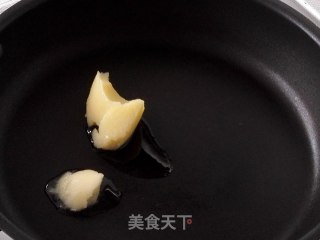 自制蘑菇肉糜意面酱的做法步骤：1