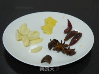 香菇焖鸡的做法步骤：5