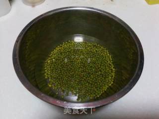 【绿豆糕】——夏季里祛暑的一道小零食的做法步骤：1