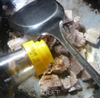 青椒土豆炒排骨的做法步骤：7