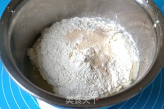 【番茄配方】家庭制作面包之——手工揉面教程的做法步骤：2