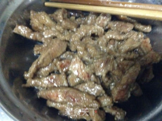 柳州特色之酸笋炒牛肉的做法步骤：4