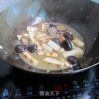 豆腐烧香菇的做法步骤：7