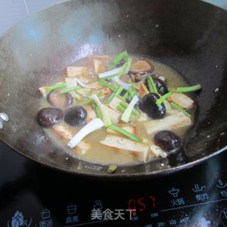 豆腐烧香菇的做法步骤：8