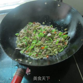 蒜米豆角炒肉的做法步骤：12