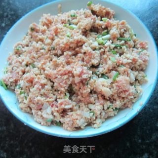 芋荠猪肉饺子的做法步骤：5