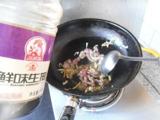 肉丝炖酸菜的做法步骤：4