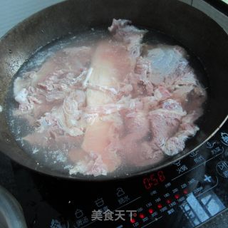 麻辣牛腩萝卜炖的做法步骤：2