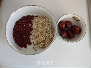 薏米红豆红枣粥的做法步骤：1