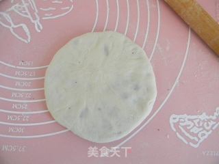 奶香豆沙发面饼的做法步骤：7