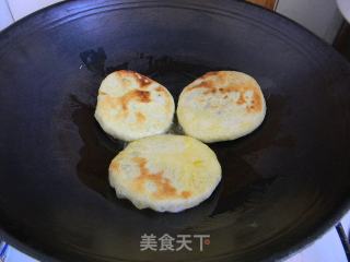 奶香豆沙发面饼的做法步骤：8