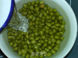 青大豆豆浆的做法步骤：3