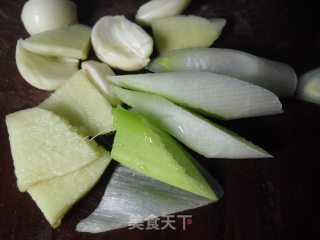 蜜汁烤鸡翅的做法步骤：3