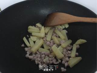 土豆焖饭的做法步骤：5