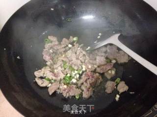 金针菇胡萝卜炒肉的做法步骤：4