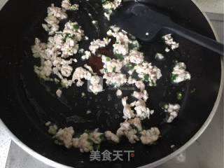 酸豆角炒肉末的做法步骤：7