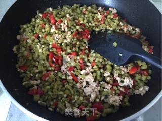 酸豆角炒肉末的做法步骤：10