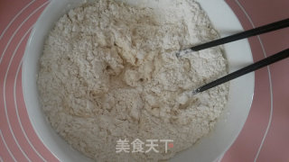 酱香饼的做法步骤：1