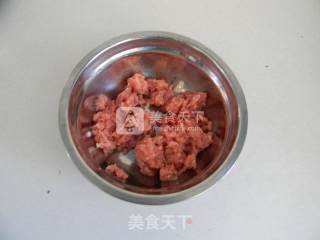 芹菜牛肉饼的做法步骤：1