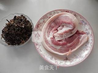 梅干菜炖肉的做法步骤：1