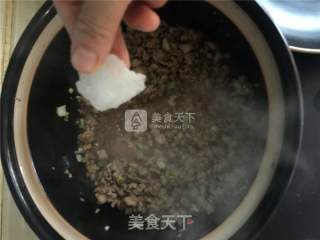 香菇卤肉馅饼的做法步骤：4