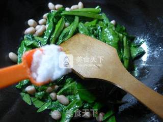 花生米炒油麦菜的做法步骤：7