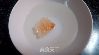 冰糖雪梨银耳羹的做法步骤：1