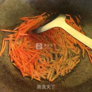 大蒜炒牛肉的做法步骤：2