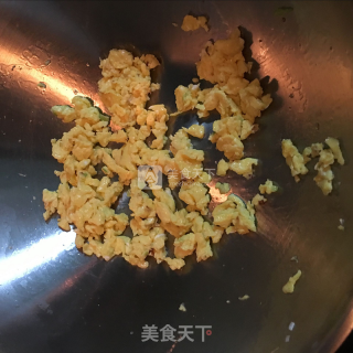 小朋友最爱的彩色炒饭的做法步骤：5